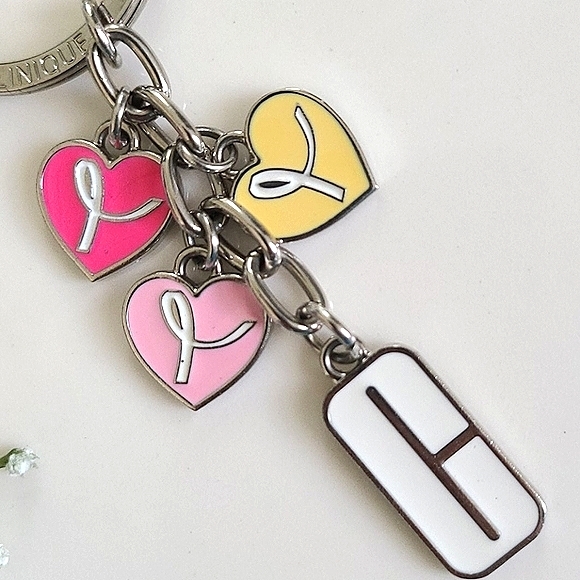 Clinique Keychain NWOT - Picture 2 of 6